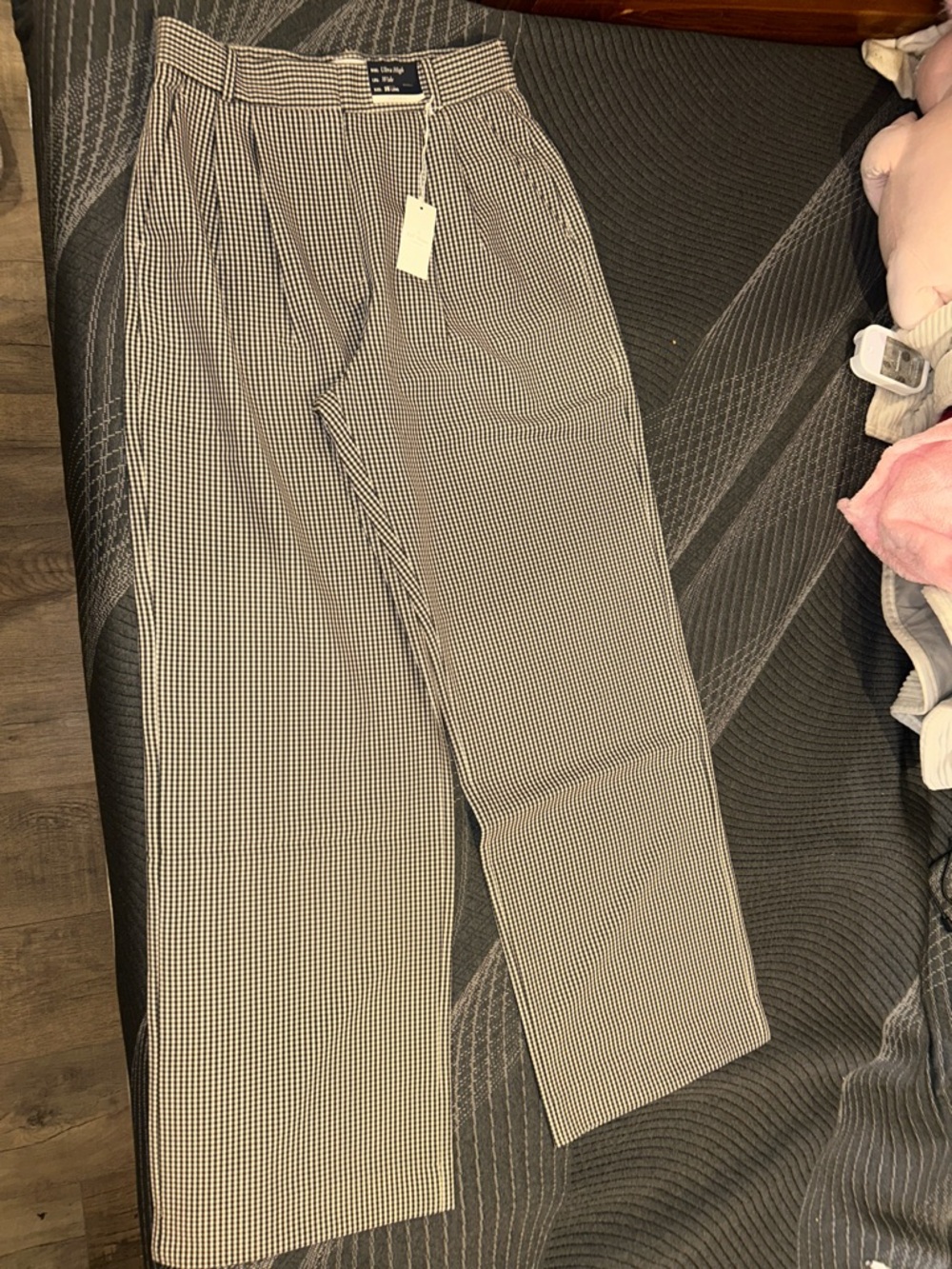 Abercrombie & Fitch Black and White Houndstooth Wide-Leg Trousers